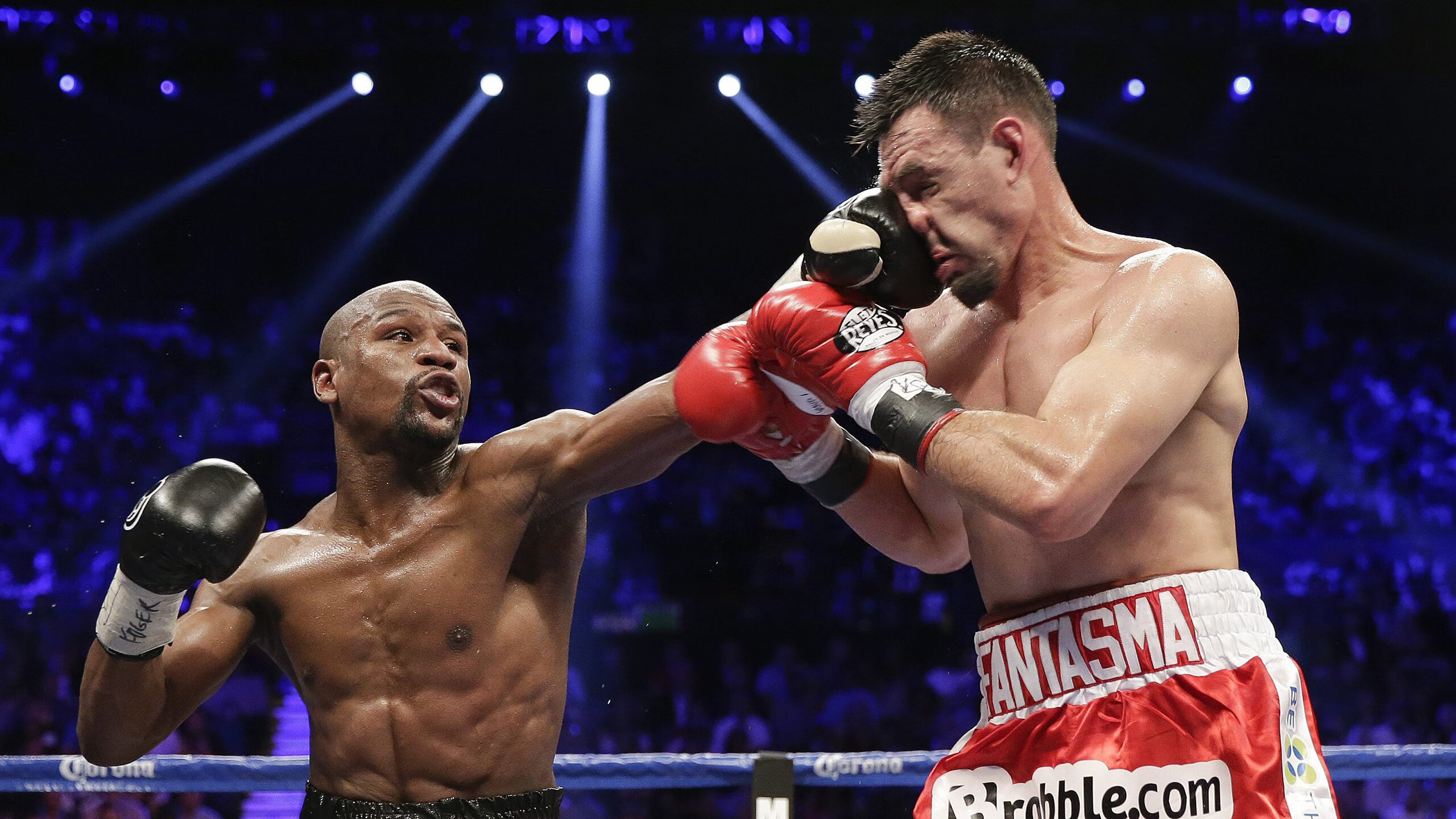 亚博体育投注入口-综合格斗赛场焦点！荷兰队对阵阿根廷队，强强对话引爆全球球迷关注